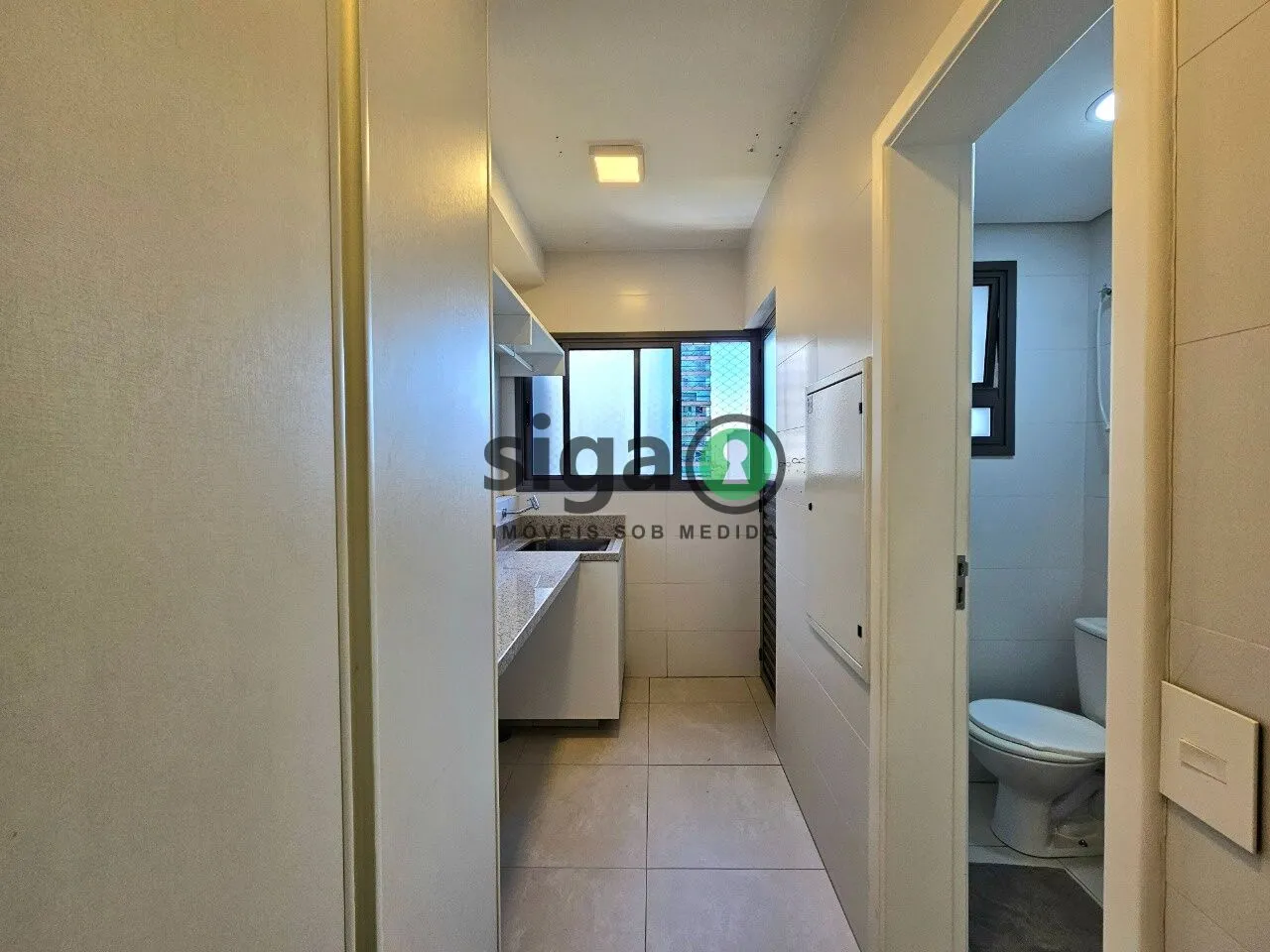 Imagem Apartamento à venda - 192 m², 3 suítes, 4 vagas - Campo Belo - São Paulo/SP