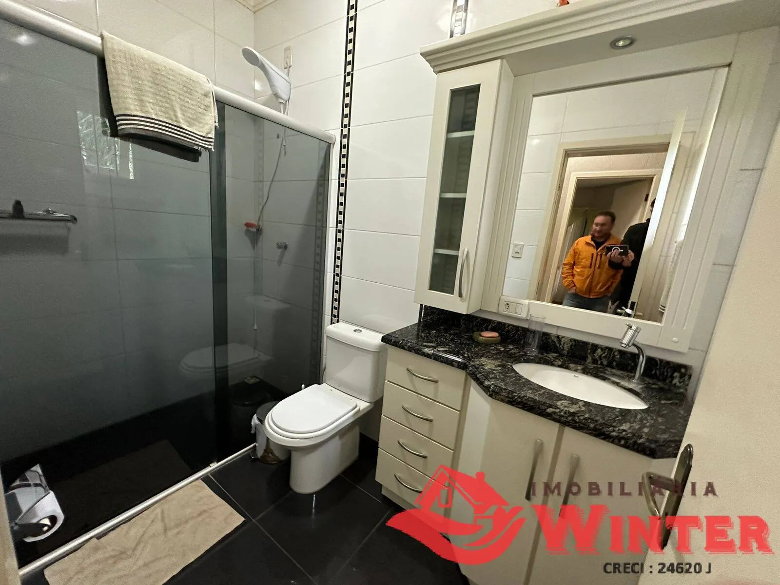 Imagem Casa com 220m2 no São Roque, Feliz.