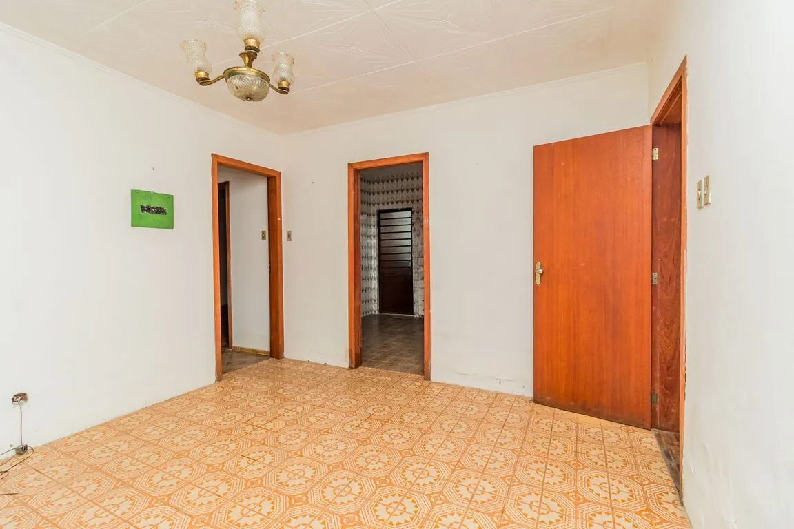 Imagem Casa de 4 dormitorios à venda Avenida Tramandaí, Ipanema - Porto Alegre