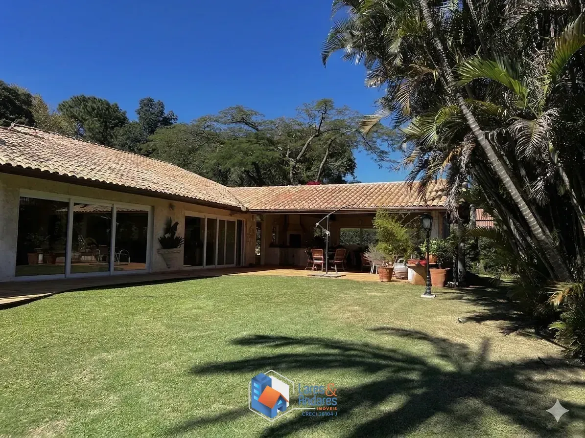 Imagem Casa para venda em Interlagos com 5 quartos, sendo 3 suítes, 370m²