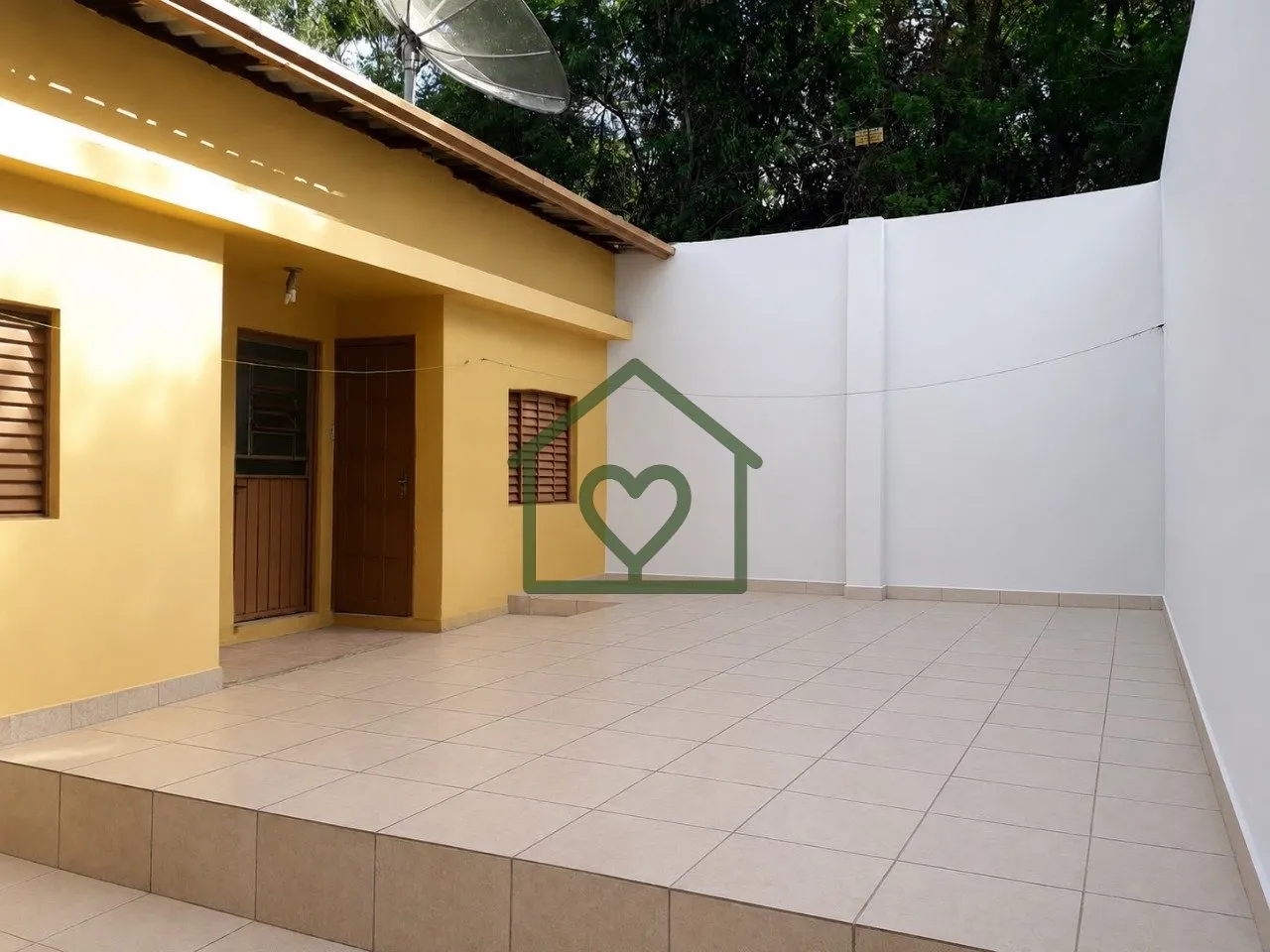 Imagem Ótimo casa/sobrado no bairro Auxiliadora, com 3 dormitórios, 3 vagas de garagem e anexo nos fundos...