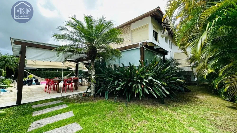 Imagem Casa Alto Padrão 4 dormitórios!