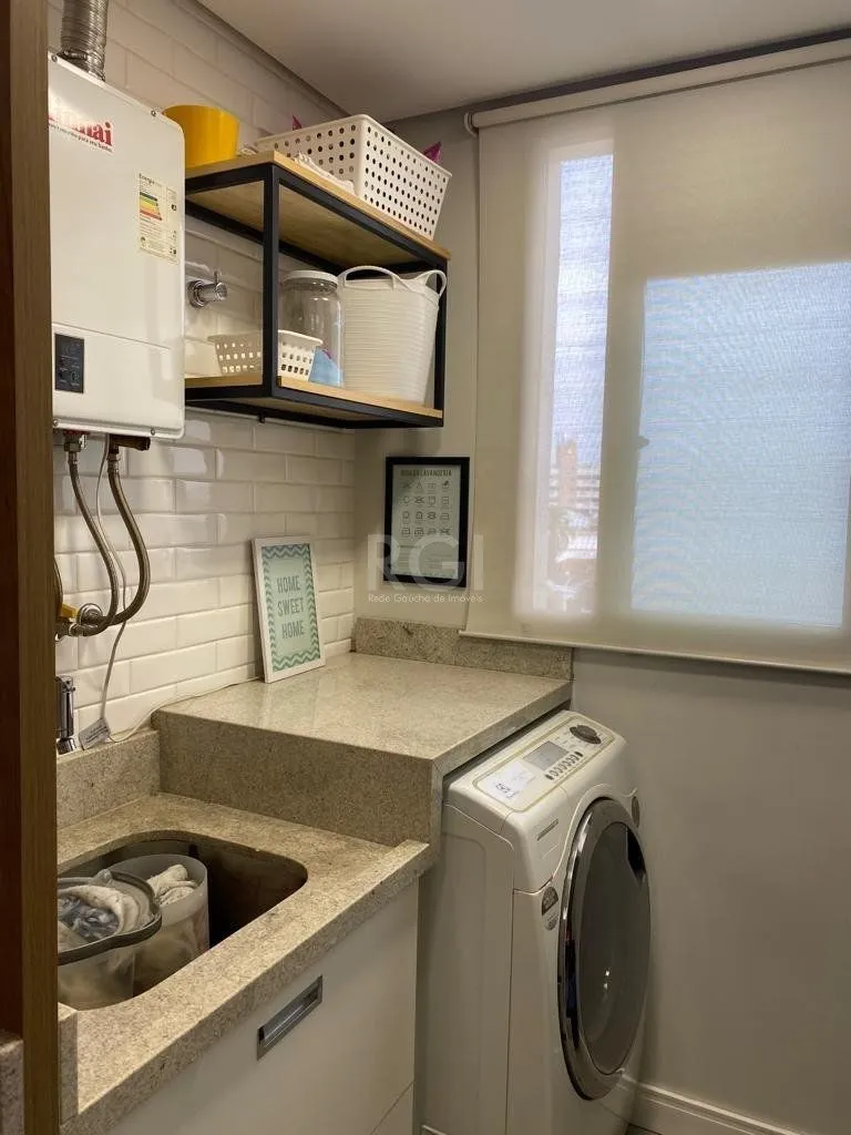 Imagem Excelente apartamento mobiliado de 2 dormitórios e 1 vaga de garagem