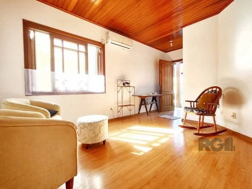 Imagem Casa de 3 dormitórios, bairro São Sebastião
