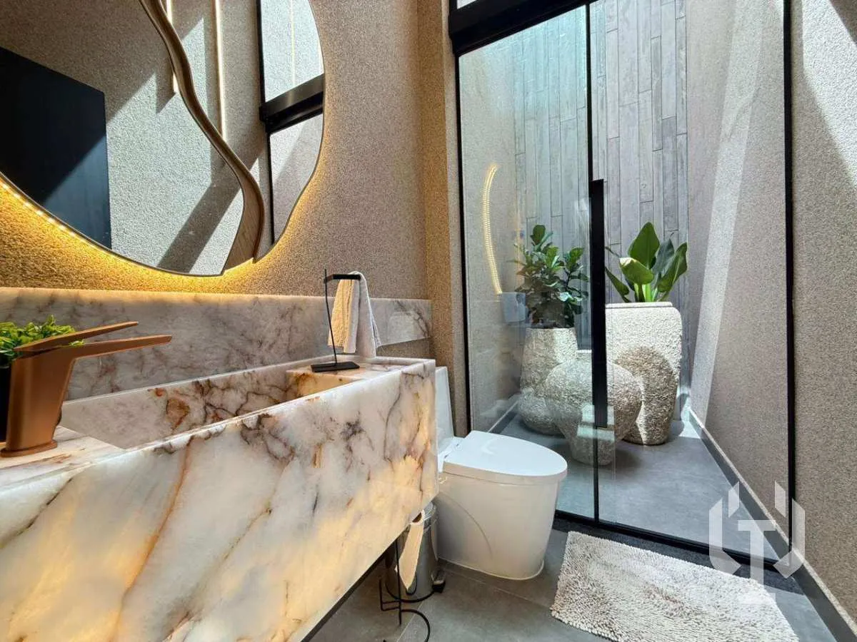 Imagem Casa de condomínio à venda, no Chácara Flora em Itapema, Casa branca, com 5 quartos, 563m2