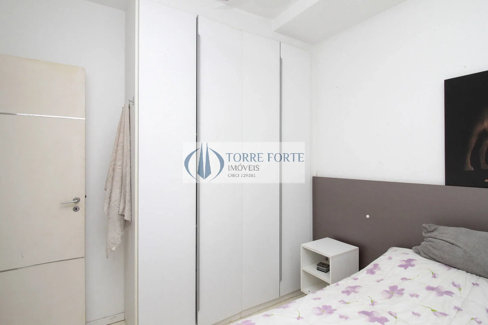 Imagem Lindo apartamento com 73 m² 3 dormitórios sendo 1 suíte 2 vagas de garagem