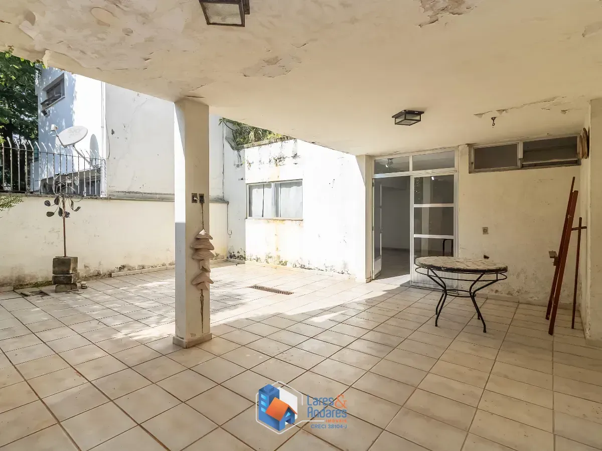 Imagem Sobrado para venda em Vila Madalena com 3 quartos, sendo 1 suíte, 293m²