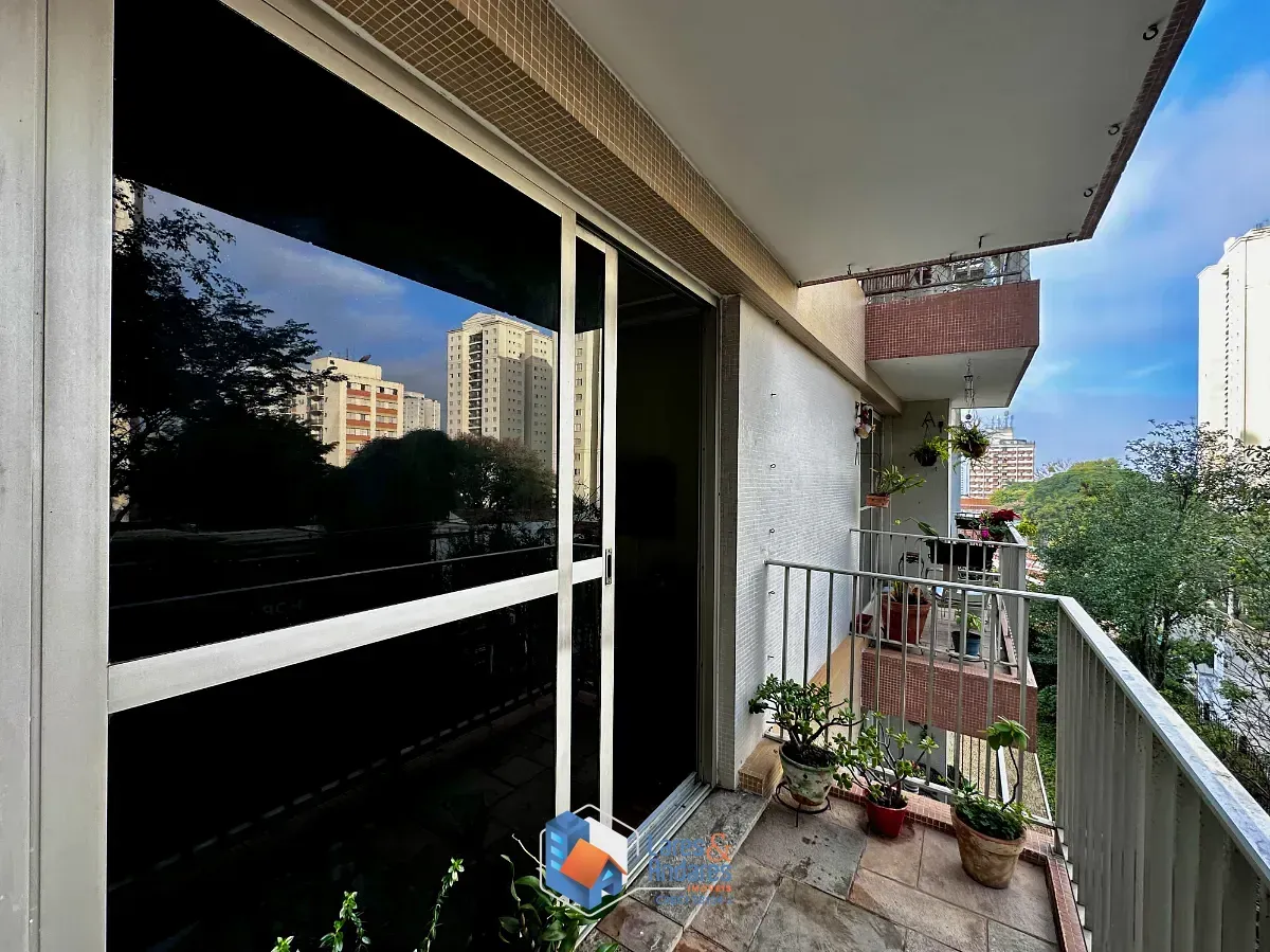 Imagem Apartamento para venda em Vila Sofia com 3 quartos, sendo 1 suíte, 110m²