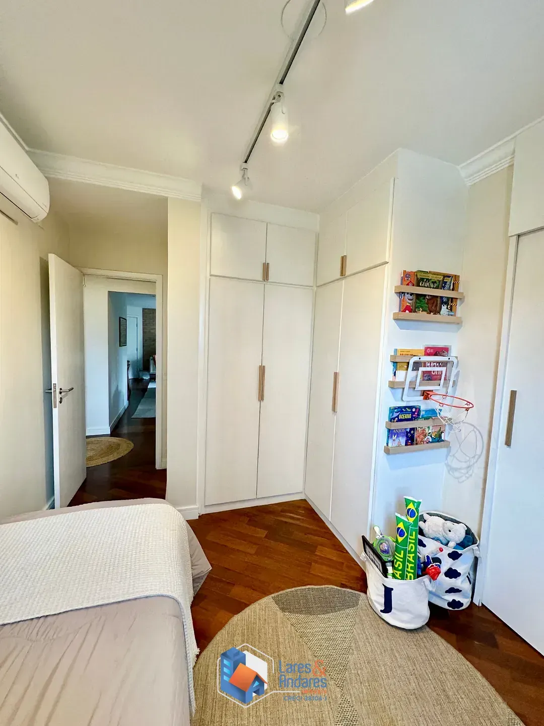 Imagem Apartamento para venda em Santo Amaro com 3 quartos, sendo 2 suítes, 120m²