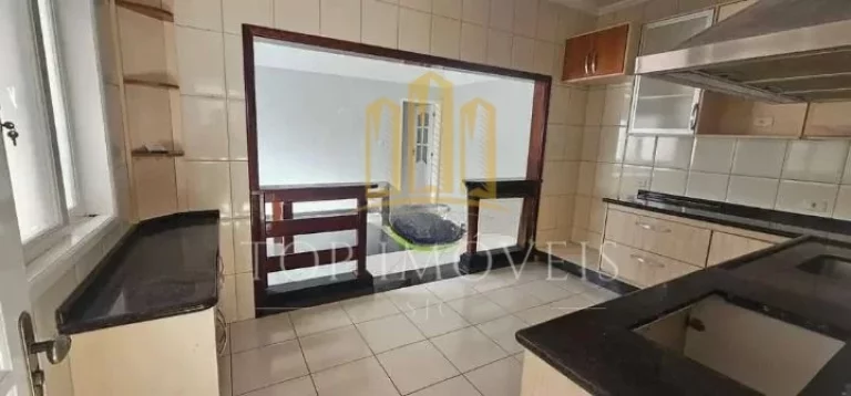 Imagem Maravilhosa casa três dormitórios suítes com sacadas ambiente integrados na reserva do bosque