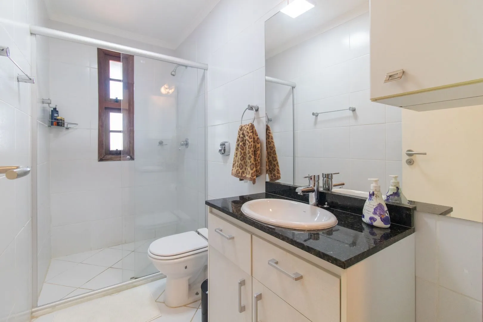 Imagem Casa para Venda - 410m², 3 dormitórios, sendo 3 suites, 2 vagas - Ipanema