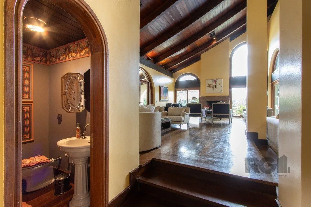 Imagem Casa para Venda - 645m², 4 dormitórios, sendo 4 suites, 11 vagas - Tristeza