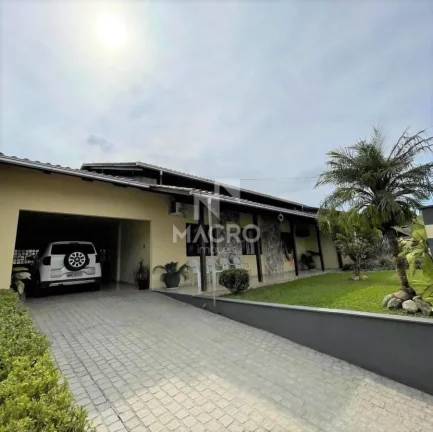 Foto do imóvel Casa com Piscina | São Luís | 4 quartos | 196m²