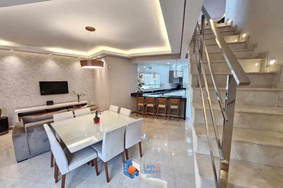 Imagem Sobrado para venda em Tucuruvi com 5 quartos, sendo 5 suítes, 382m²