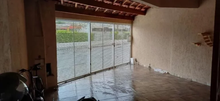 Imagem EXCELENTE SOBRADO À VENDA NA MIRIM 3 DORMIÓRIOS 2 VAGAS!!!