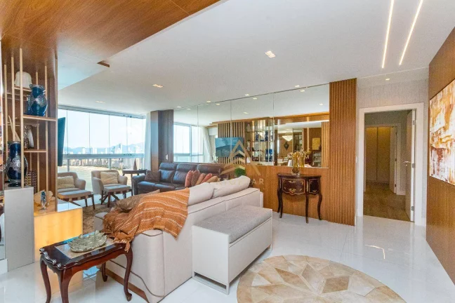 Imagem Apartamento com 4 dormitórios à venda, 190 m² por R$ 7.500.000,00 - Pioneiros - Balneário Camboriú/SC