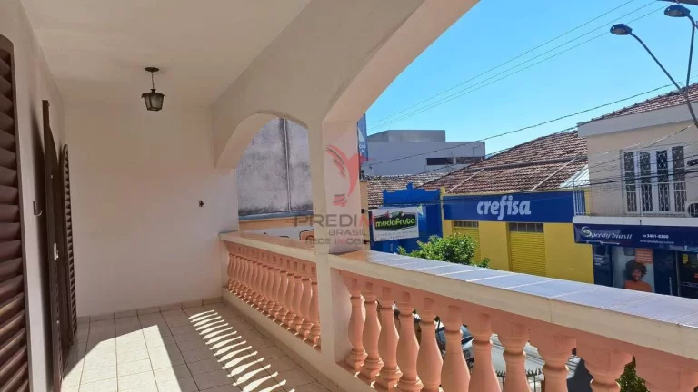 Imagem Vendo Sobrado com vocação comercial na Cidade se São Pedro-SP