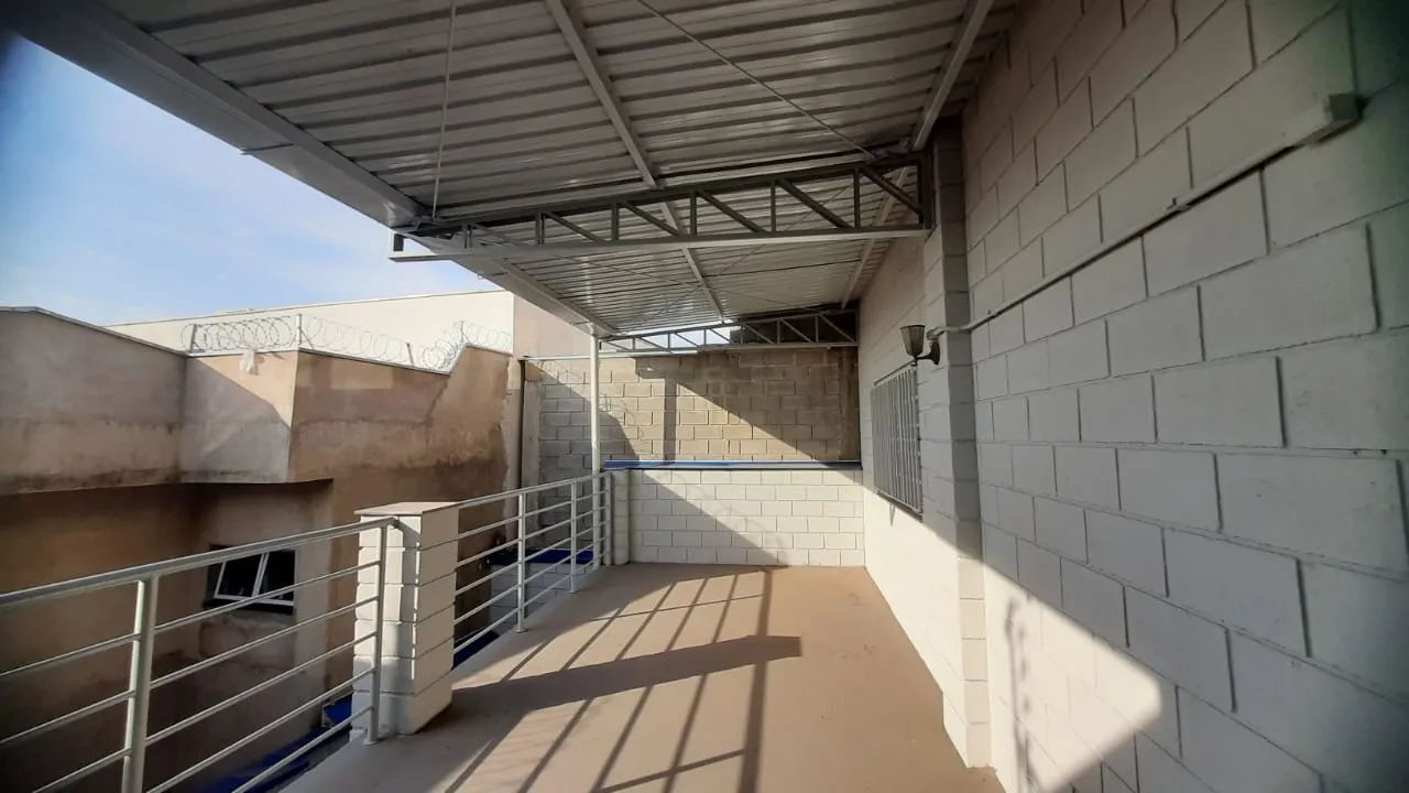 Imagem Barracão para alugar em Sorocaba com 320 m², 2 banheiros e 2 vagas na Avenida Elias Maluf