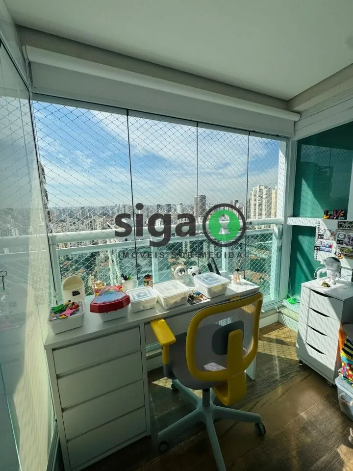 Imagem APARTAMENTO Á VENDA NO BROOKLIN COM 3 SUÍTES, 3 VAGAS, NO BROOKLIN COM PÉ DIREITO DUPLO! 175M²