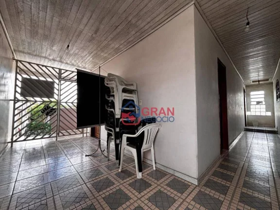 Imagem Casa com 3 dormitórios à venda no Pinheirinho