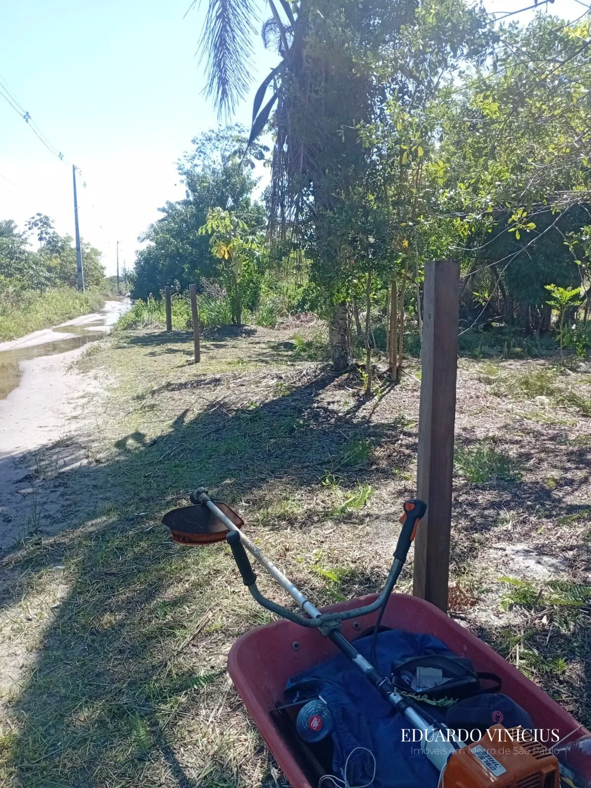 Imagem Lote com 2.500m² à venda em Garapuá