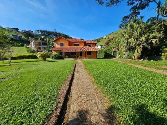 Imagem Casa em Condomínio para Venda em Teresópolis / RJ no bairro Vale Alpino