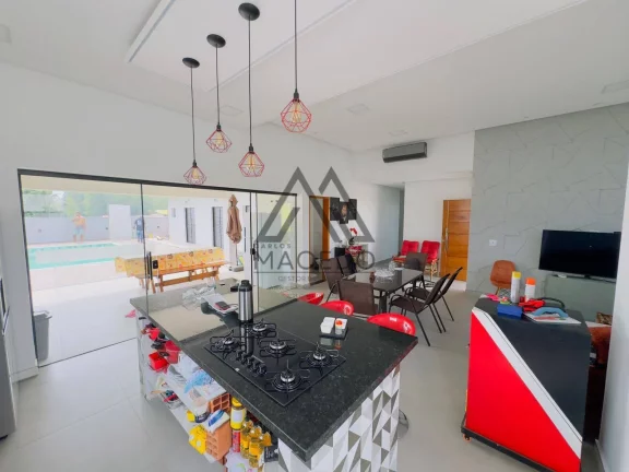 Imagem Casa Térrea com 3 suítes no Ninho Verde I - Mobiliada