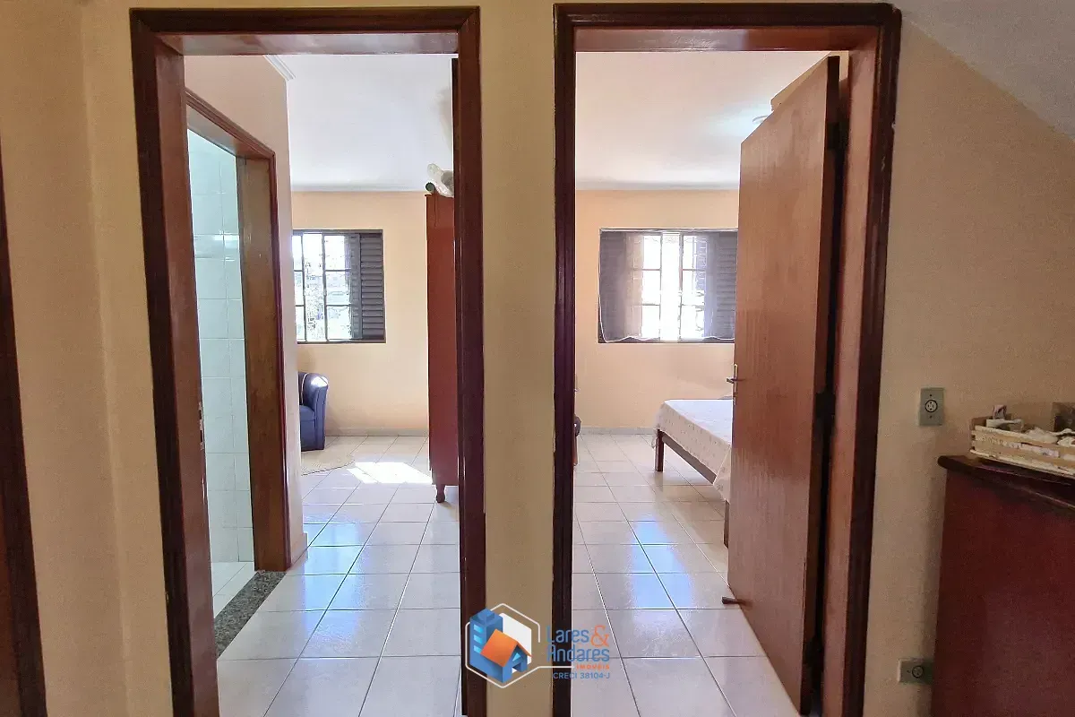 Imagem Sobrado para venda em Parada Inglesa com 6 quartos, sendo 2 suítes, 150m²