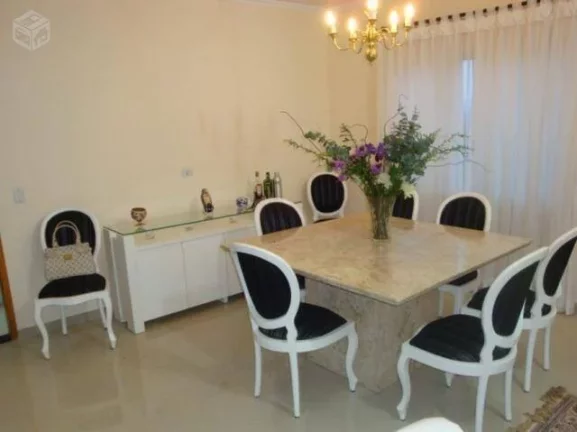 Imagem CASA NO PALM HILLS REPLETOS DE ARMÁRIOS - KM 26 DA RAPOSO TAVARES