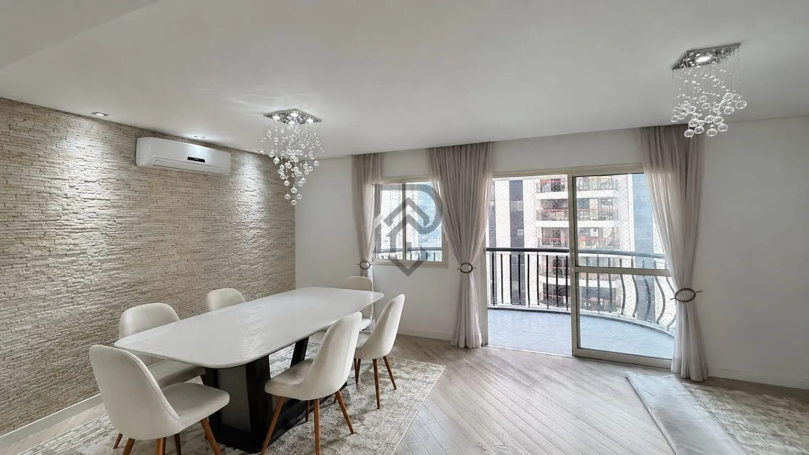 Foto do imóvel Apartamento Moema decorado andar alto