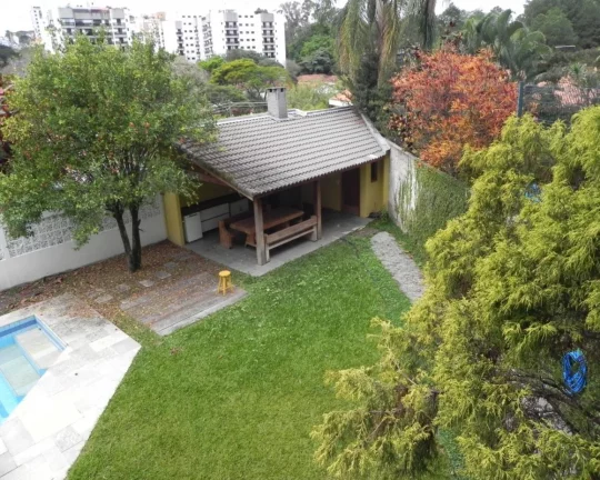 PQ DOS PRINCIPE ,Sobrado com 4 suites, 6 banheiros,6 vagas, piscina