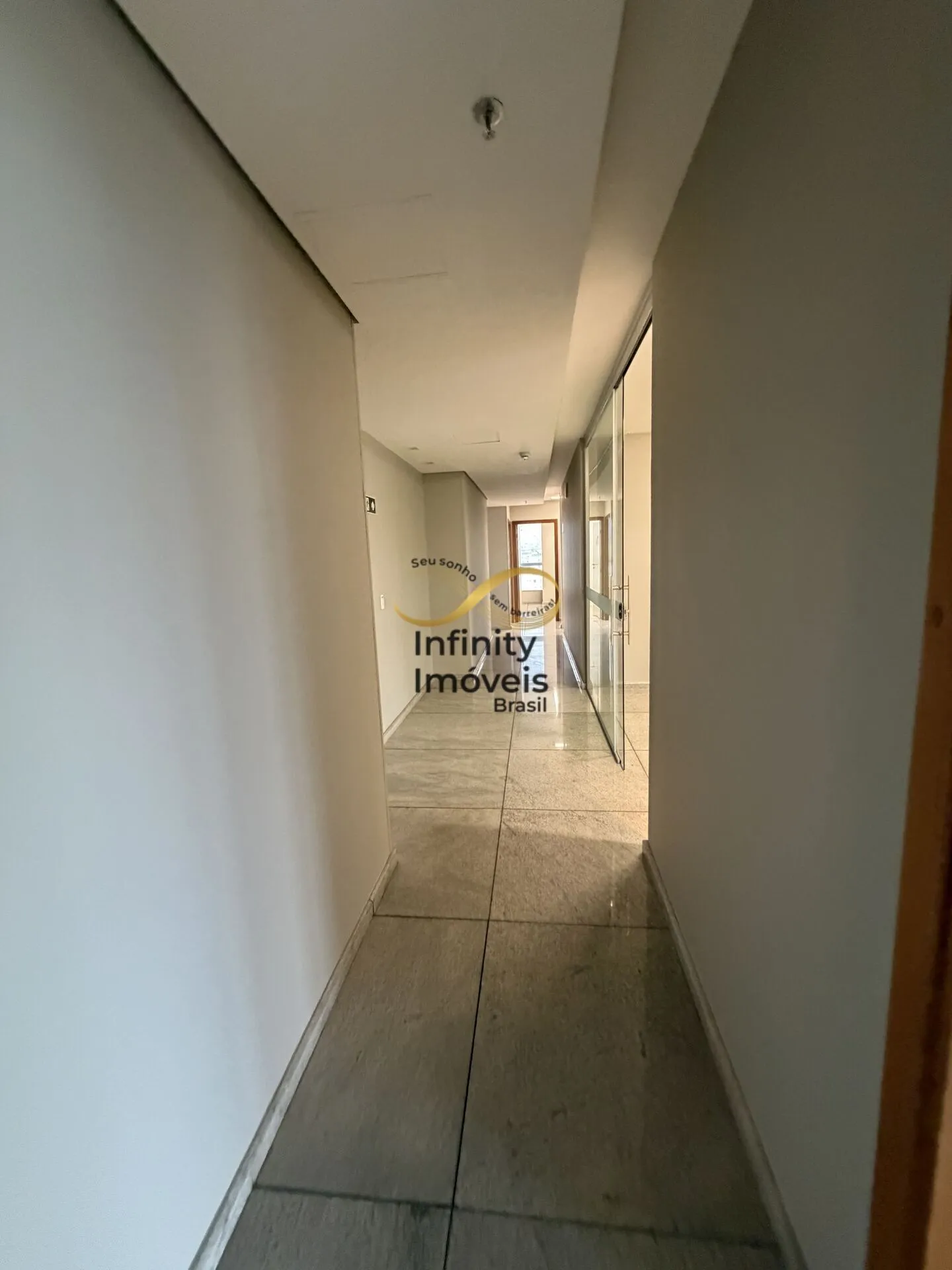 Imagem Sala comercial à venda no bairro Santa Efigênia - Belo Horizonte/MG