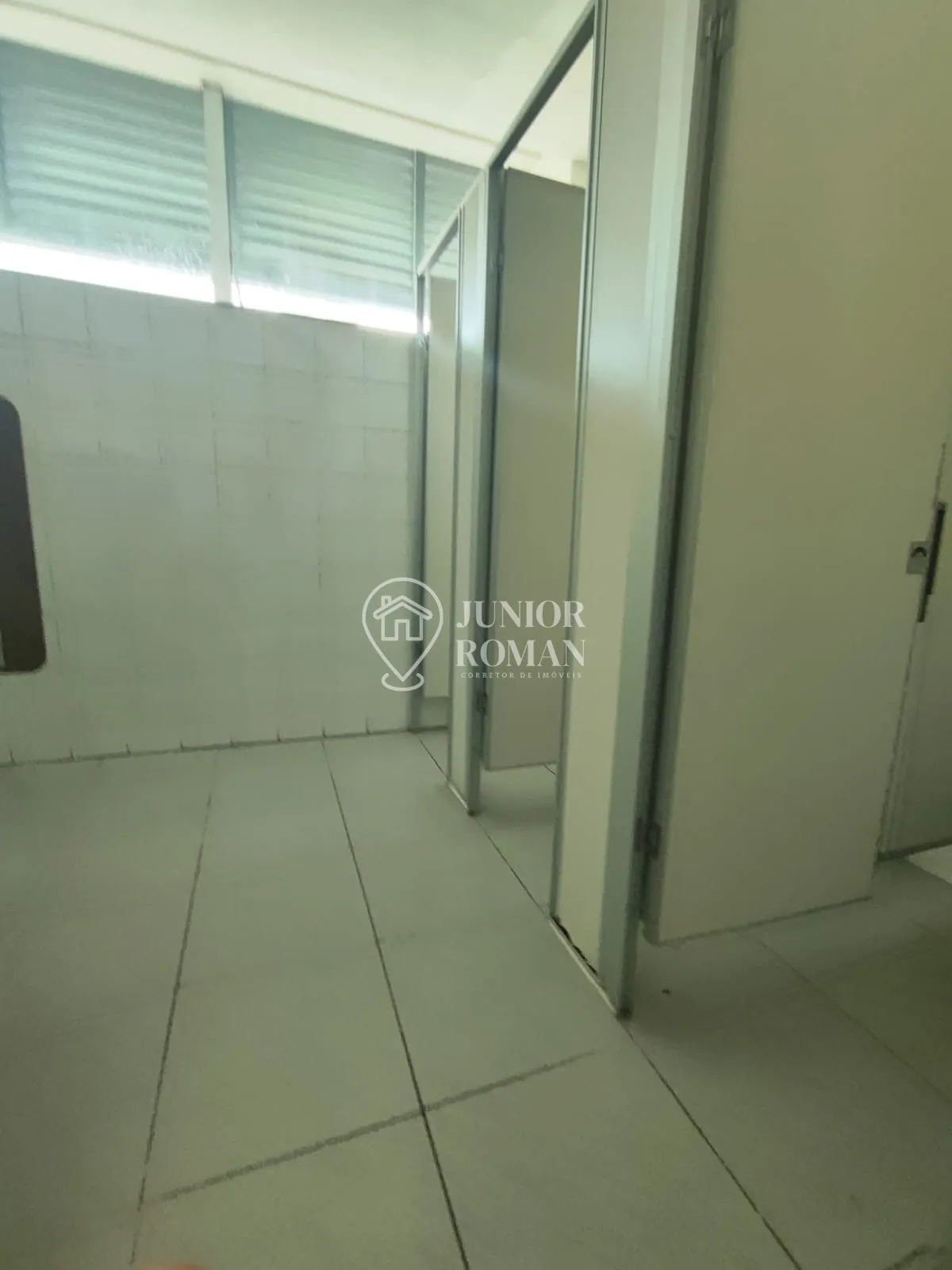 Imagem PRÉDIO COMERCIAL 2.579M² COM 35 VAGAS - EX AGÊNCIA BANCÁRIA EM SBC