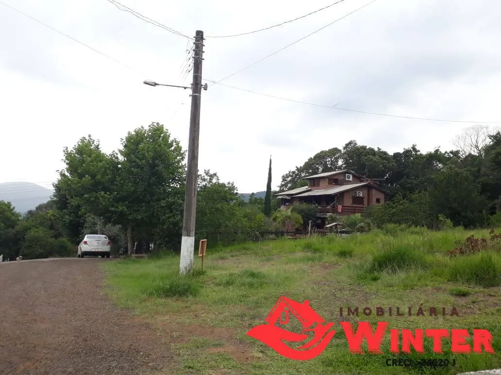 Imagem Lindo terreno plano com 720m² Loteamento da Picada Cará.