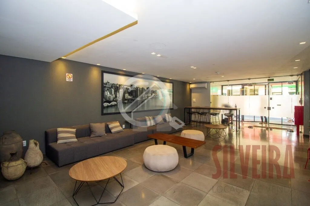 Imagem Studio mobiliado de 18 m² de área privativa com um dormitório com armários, um banheiro, armári...