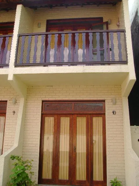 Imagem Casa em Condomínio para Venda em Cabo Frio / RJ no bairro Peró