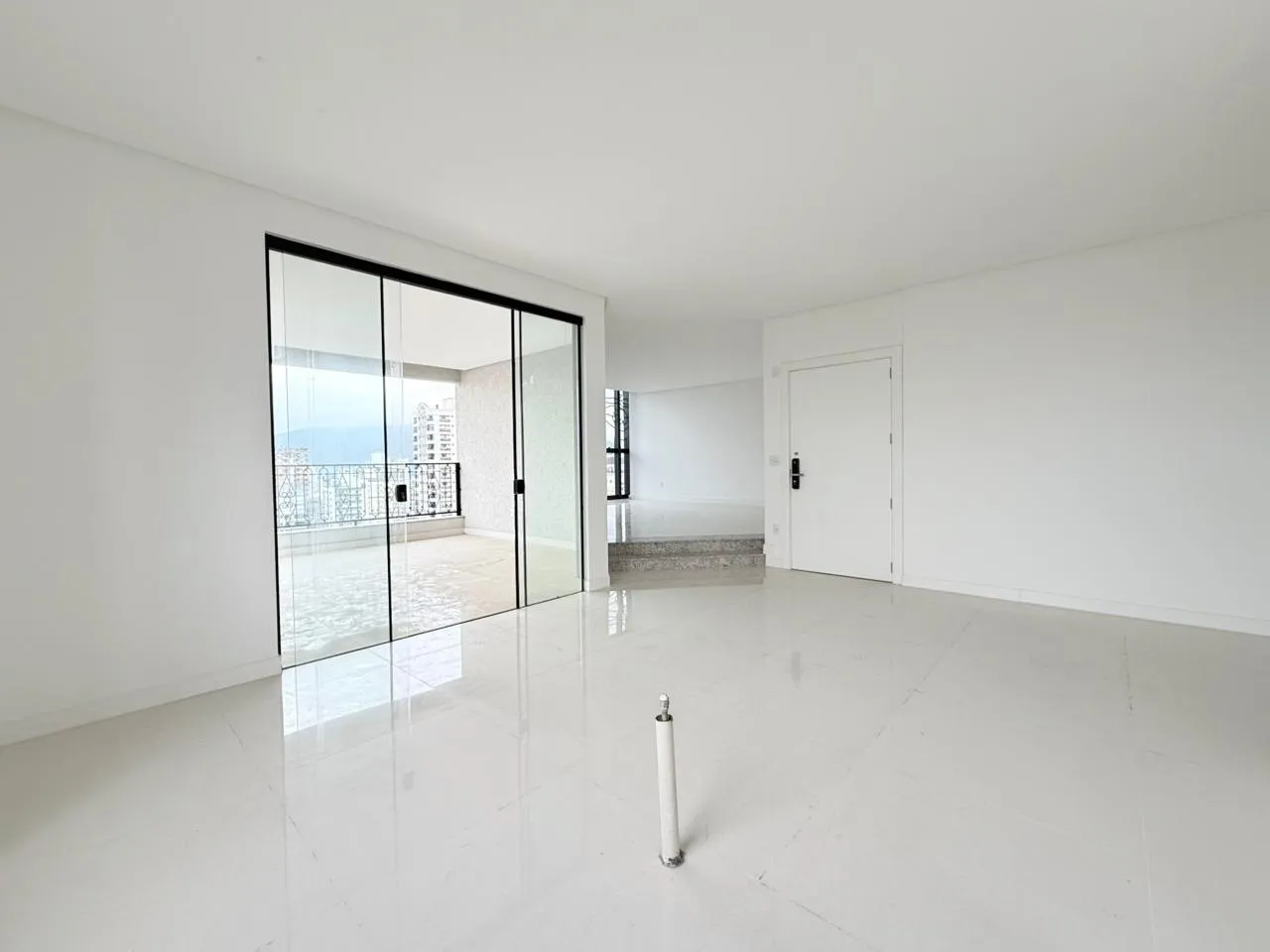 Imagem Apartamento com vista para o mar à venda com 200m2 por R$ 3.800.000,00
