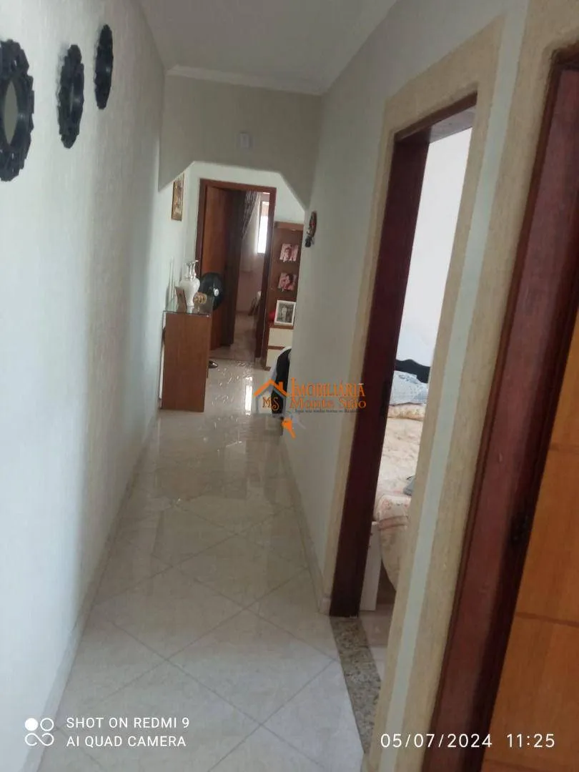 Imagem Casa com 4 dormitórios à venda, 250 m² por R$ 900.000,00 - Jardim Santa Bárbara - Guarulhos/SP