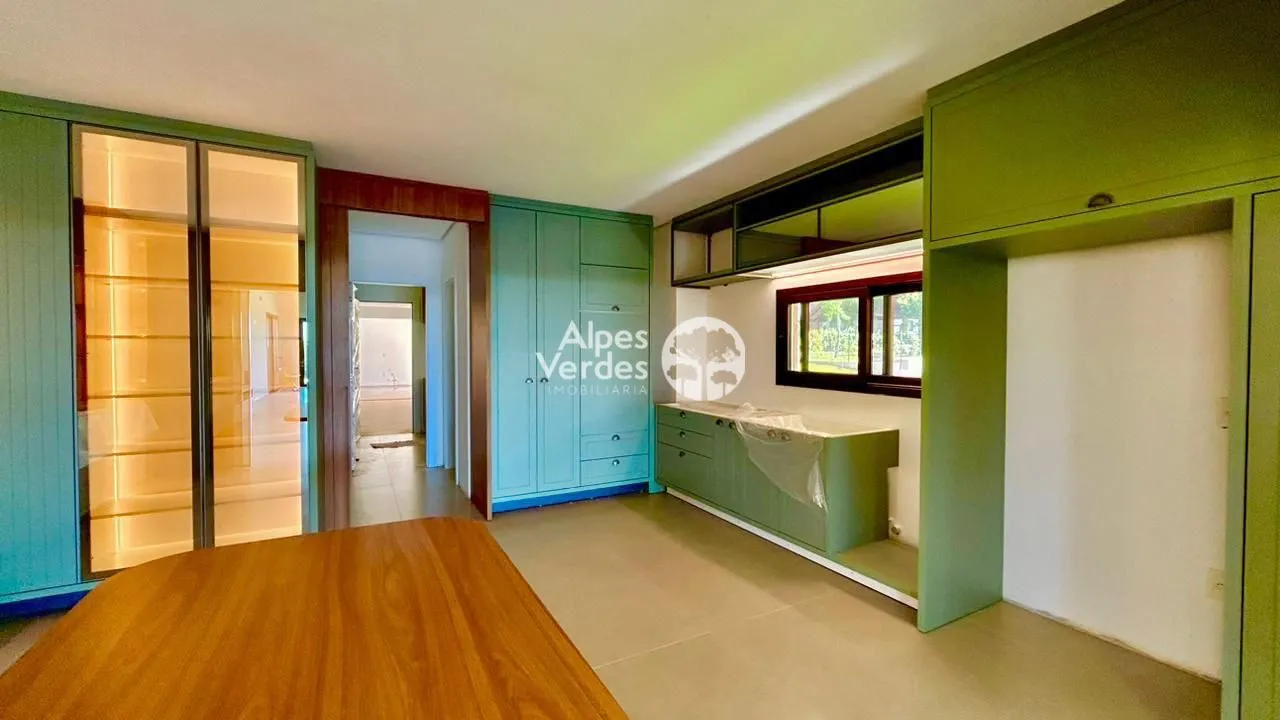 Imagem Vende-se Casa de Alto Padrão, Condomínio Laje de Pedra