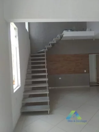 Foto do imóvel Sobrado com 4 dormitórios à venda por R$ 688.500, - Vila das Mercês