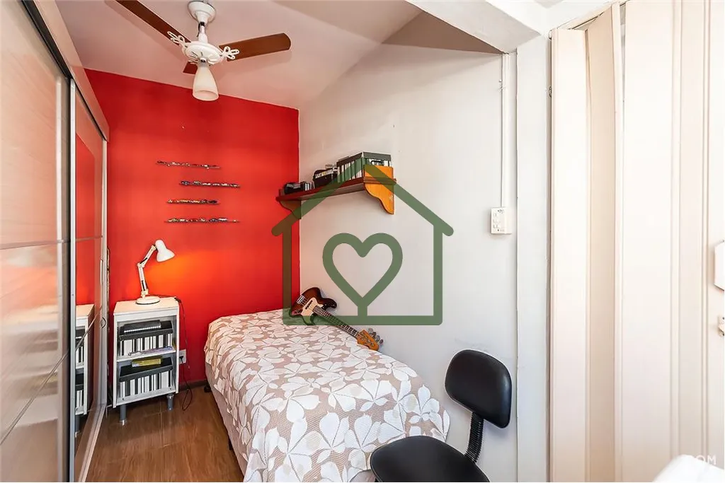 Imagem Apartamento com 82m² privativos, 2 dormitórios, sendo um deles uma suíte, dependência de emprega...