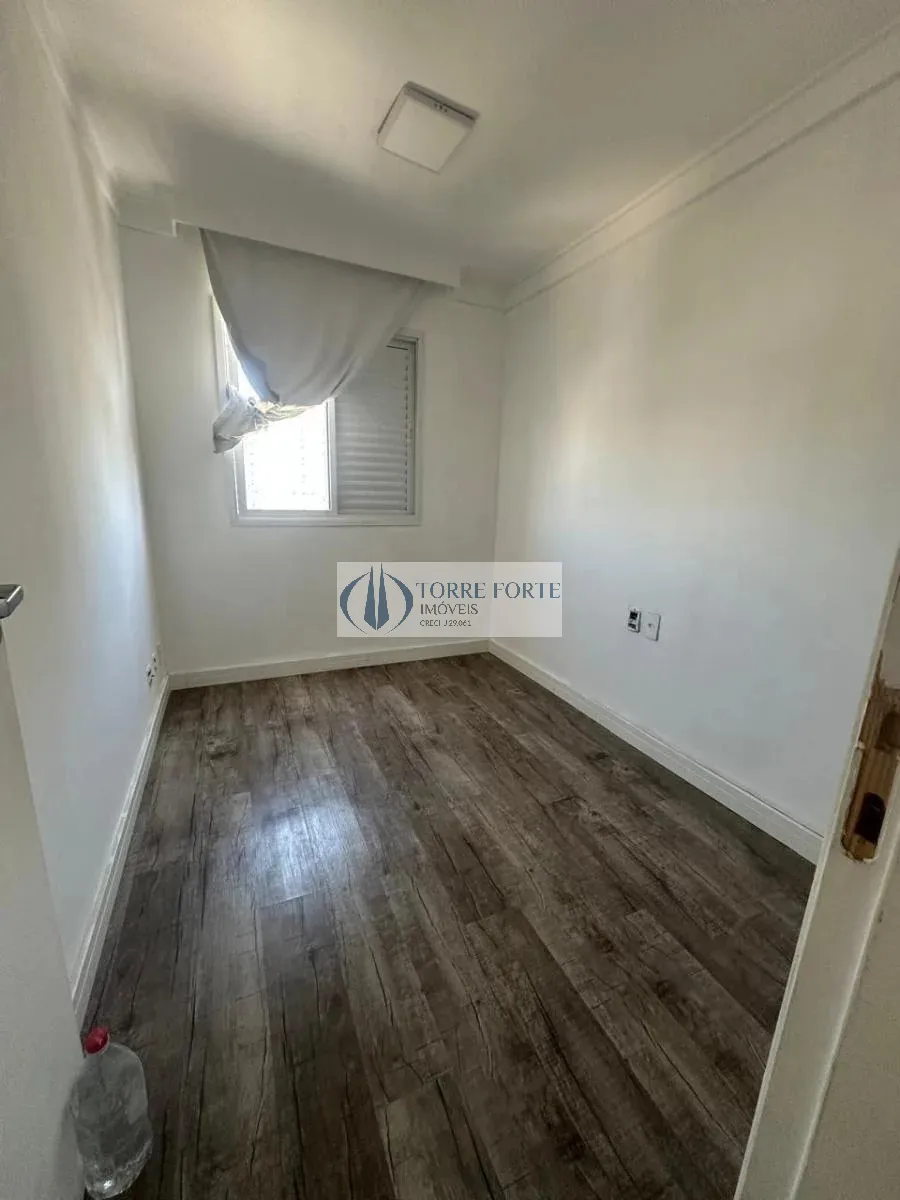 Imagem Lindo Apartamento com 3 dormitórios na Vila Ema