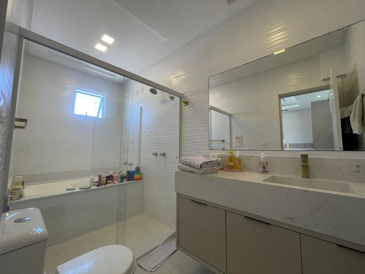 Imagem Apartamento à venda com 228m2 por R$ 3.490.000,00