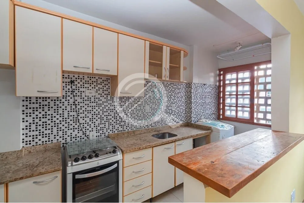 Imagem Descubra a comodidade e o conforto de viver no coração de Porto Alegre! Este apartamento desocupad...