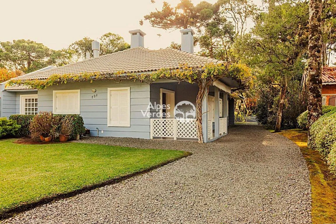 Imagem Vende-se Casa na Vila Suzana, com 03 dormitórios