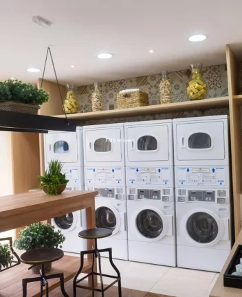 Imagem Apartamento à venda ou locação no Campo Belo com 1 quarto, 1 banheiro, 1 vaga.