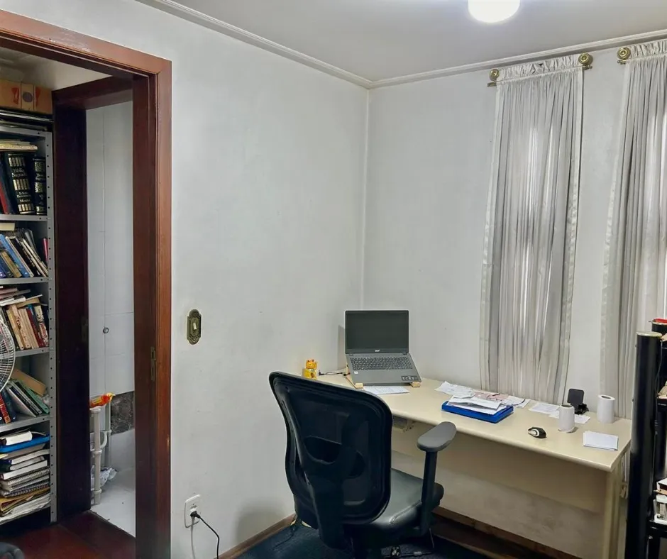 Imagem Casa à venda em Caxias do Sul, Rio Branco, com 2 quartos, 403m2