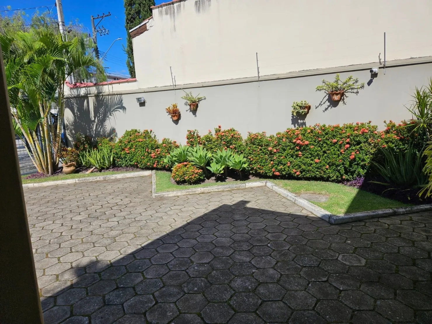 Imagem Comercial à venda e locação 5 Quartos, 2 Suites, 4 Vagas, 393.74M², Chácara Selles, Guaratinguetá - SP