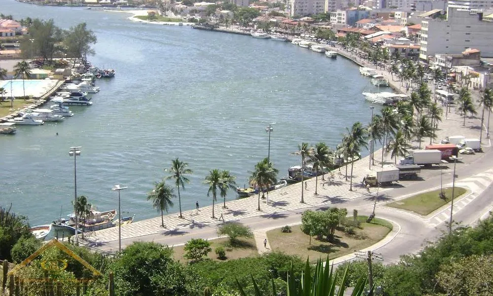 Imagem Casa em Condomínio para Venda em Cabo Frio / RJ no bairro Portinho
