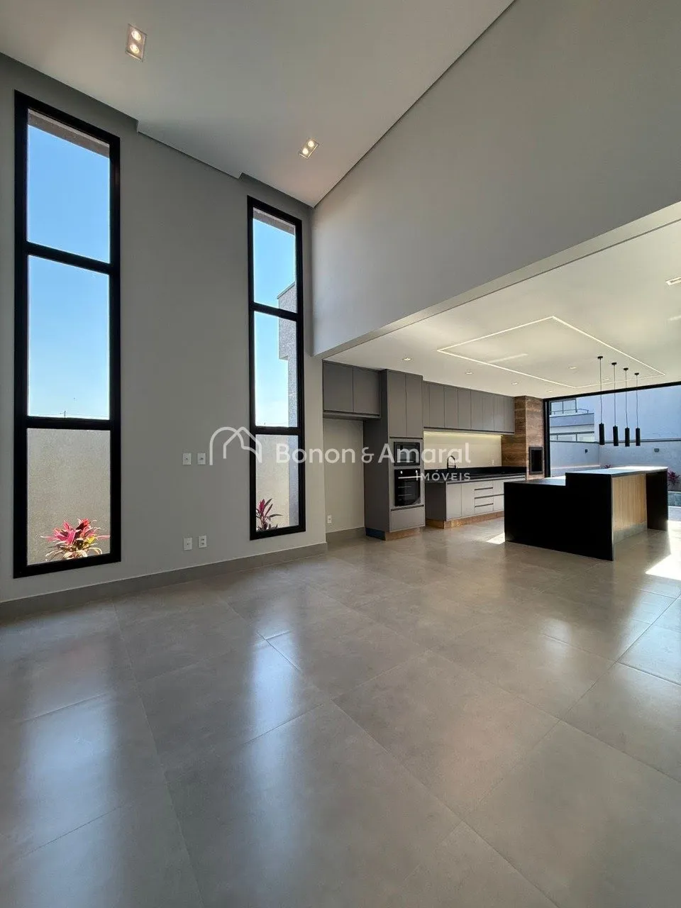 Imagem Casa Térrea à venda com 03 quartos por R$ 2.170.000,00 no Condomínio Santorini bairro Parque Brasil 500, em Paulínia
